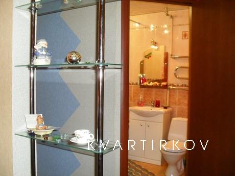 Large flat, from station 10 min walk, Saransk - apartment by the day