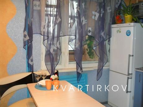 Large flat, from station 10 min walk, Saransk - apartment by the day