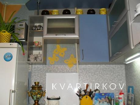 Large flat, from station 10 min walk, Saransk - apartment by the day