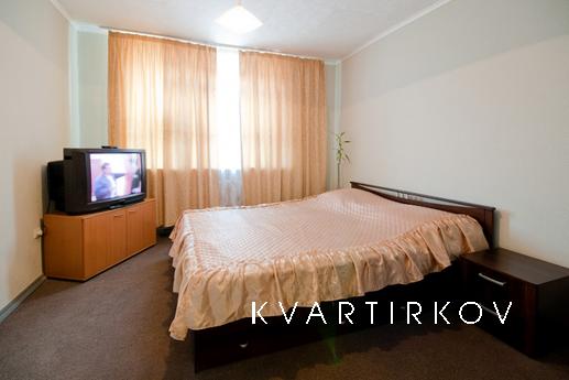 Двухкомнатная квартира в самом центре города.Уютная,чистая,п