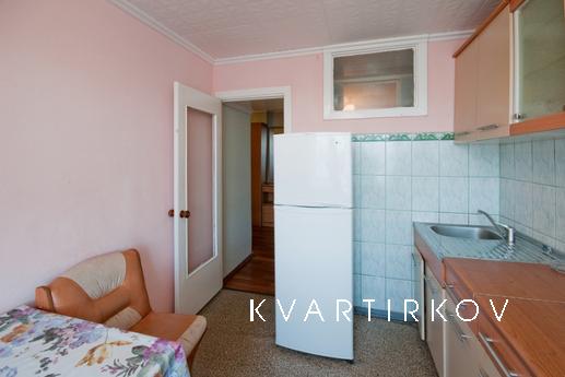 Двухкомнатная квартира в центре города, Миасс - квартира посуточно