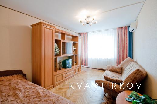 Сдам посуточно чистую, уютную квартиру в центре города, в 15