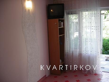 Rooms for rent, Feodosia - apartment by the day
