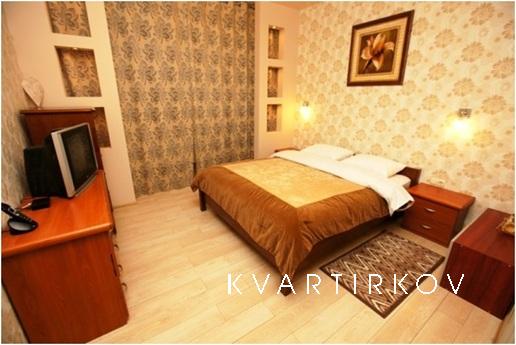 Сдается посуточно 2-х комнатная квартира в самом центре горо