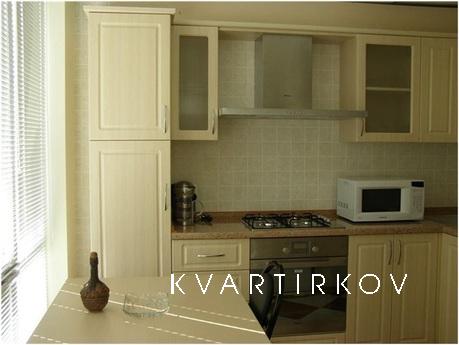 Просторная 2-х комнатная квартира, возле, Москва - квартира посуточно