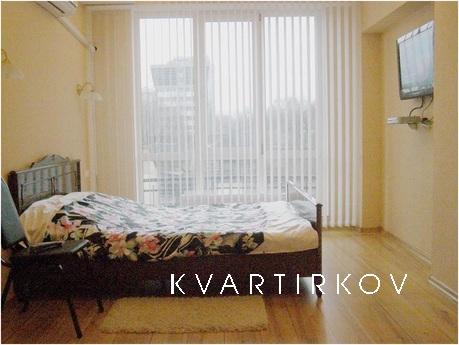 Просторная 2-х комнатная квартира, возле, Москва - квартира посуточно