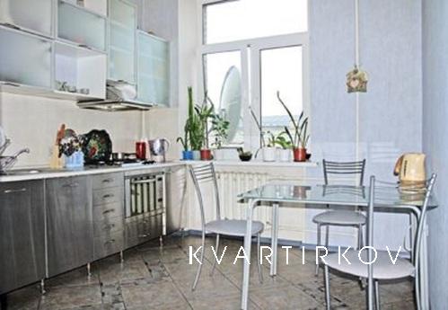 Большая, уютная 3-комнатная квартира, Москва - квартира посуточно