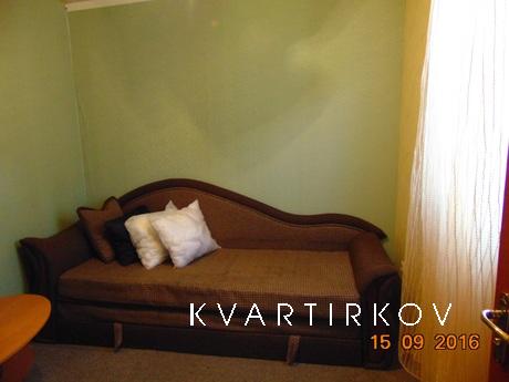 apartment in the center, Berdiansk - apartment by the day