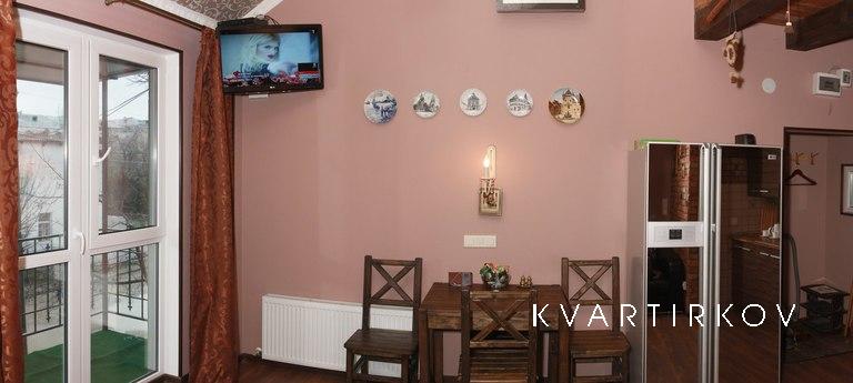 2 minutes from the sea, style 'house, Yevpatoriya - apartment by the day