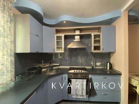 rent a house from the landlady by the se, Odessa - apartment by the day