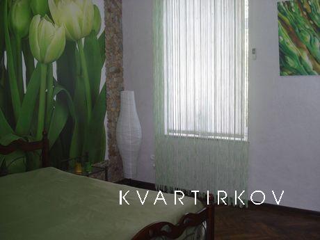 Luxury 2 k.kvartiru near Embankment, Yalta - apartment by the day
