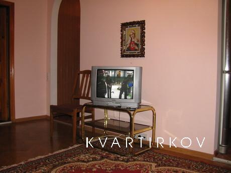 Podobovo garni 2 kіmn. Apartment in Tsen, Lutsk - apartment by the day