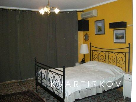 Хороший ремонт, новая мебель, встроенная кухня ,вся необходи