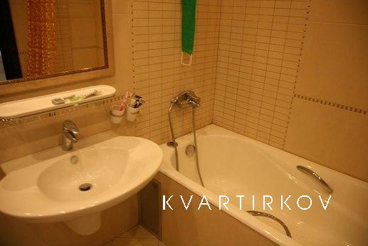 2 BR at the Boulevard of Dmitry Donskoy, Moscow - apartment by the day