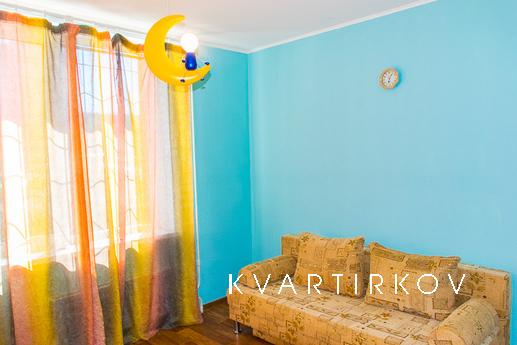 Трехкомнатная квартира посуточно, Екатеринбург - квартира посуточно