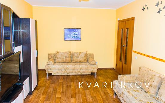 Трехкомнатная квартира посуточно, Екатеринбург - квартира посуточно