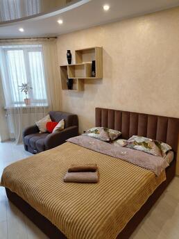 Center! Novobudova with air conditioning, Lutsk - apartment by the day