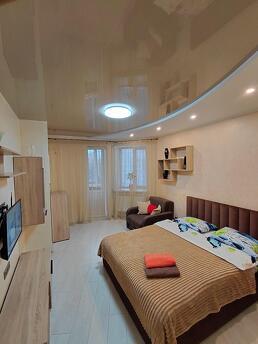 Center! Novobudova with air conditioning, Lutsk - apartment by the day