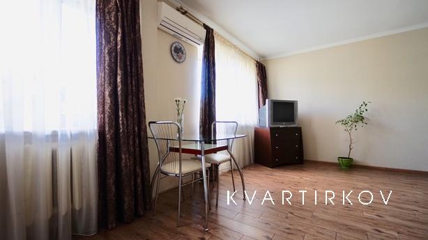 Daily Center, repair, Mira 35, Chernihiv - apartment by the day