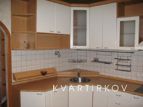 To the bus station 10 minutes. Near shopping mall 