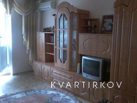 Rent an apartment in the center of the p, Yevpatoriya - apartment by the day