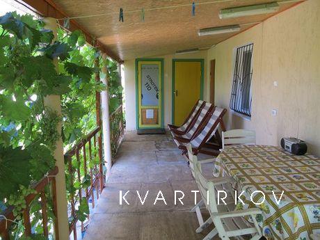 Cottage by the Sea, Novofedorovka - apartment by the day