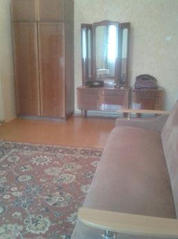 I rent my 2-to. Square in on Frunze, Yevpatoriya - apartment by the day