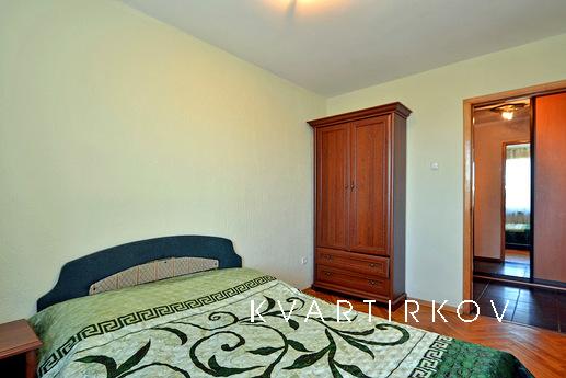 Two-bedroom apartment underground Belaru, Moscow - apartment by the day