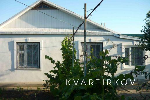 House for rent with all amenities, Berdiansk - apartment by the day