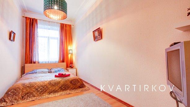 В самом сердце Москвы, прекрасный вид из окна (все парады пр