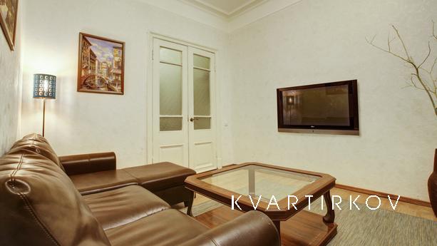 3 комнатная квартира в аренду, Москва - квартира посуточно