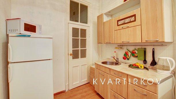 3 комнатная квартира в аренду, Москва - квартира посуточно