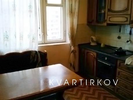 Здається подобово 1 кімнатна квартира в районі ст. м. Чертан