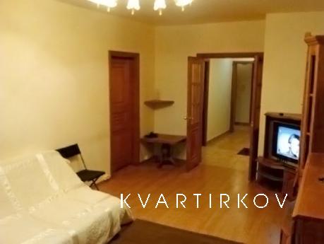 Здається подобово 1 кімнатна квартира в районі ст. м. Чертан