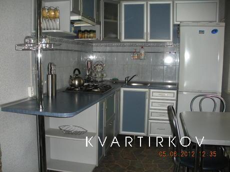 Rent housing in the private sector by th, Yevpatoriya - apartment by the day