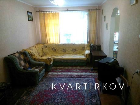 Rent 2-bedroom. serviced apartments, Kerch - apartment by the day