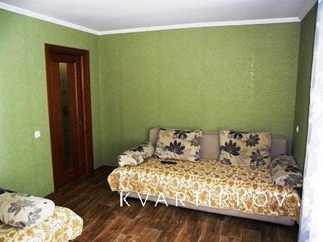 Apartment for Rent 1500 rubles, Yevpatoriya - apartment by the day