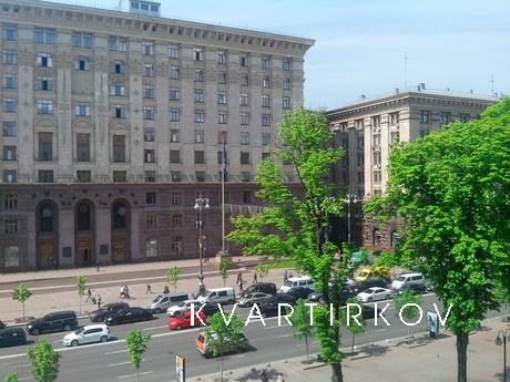 Apartments in the center of Kiev (Khresc, Kyiv - apartment by the day