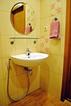 Сучасна затишна квартира-студія, Єкатеринбург - квартира подобово