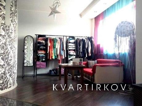 Вся необходимая мебель и бытовая техника: двуспальная кроват