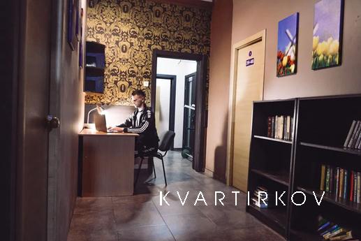 Network of Private Hostels in Kyiv - 500, Kyiv - apartment by the day