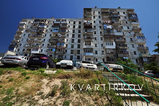 Посуточно 1-комнатная квартира на 4 этаже 9-ти этажного дома