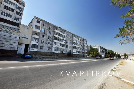 1-комнатная на набережной - вид на море, Новороссийск - квартира посуточно