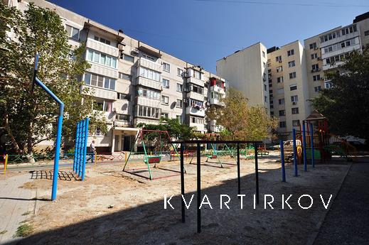 1-комнатная на набережной - вид на море, Новороссийск - квартира посуточно