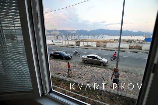 1-комнатная на набережной - вид на море, Новороссийск - квартира посуточно