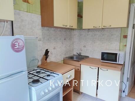 2k apt Shalimova, NAU, ISIDA, Kyiv - apartment by the day