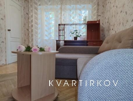 2k apt Shalimova, NAU, ISIDA, Kyiv - apartment by the day