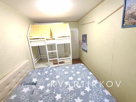 2к кв біля парку, Шалімова, НАУ, Киев - квартира посуточно