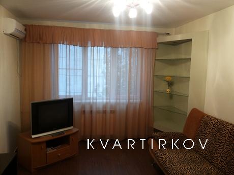 2 bedroom, eye microsurgery, Volgograd - apartment by the day