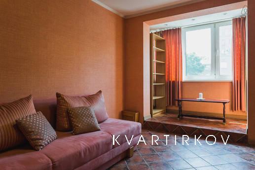 2-комнатная квартира на Курской, Москва - квартира посуточно